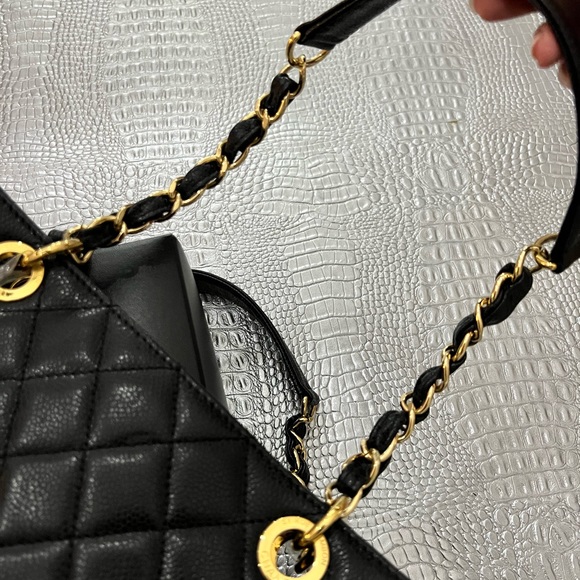 CHANEL Bag. 100% Authentic - Picture 7 of 14